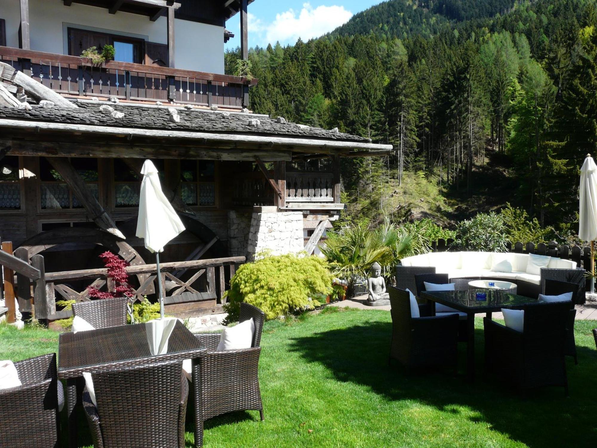 Zur Muehle Wohlfuehloase Hotel Trodena Exterior foto